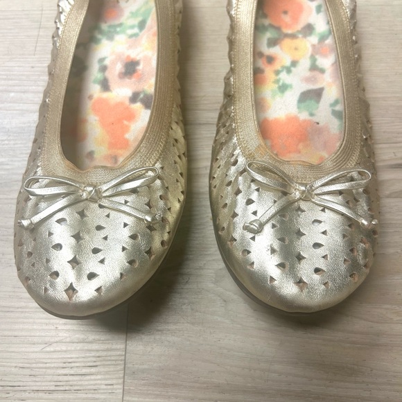 Vionic Ballet Flats Spark Surin Gold Leather Metallic Slip On Sz 11 Perforated - Picture 4 of 12